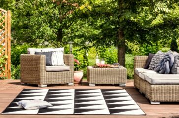 garden-furniture-and-rug